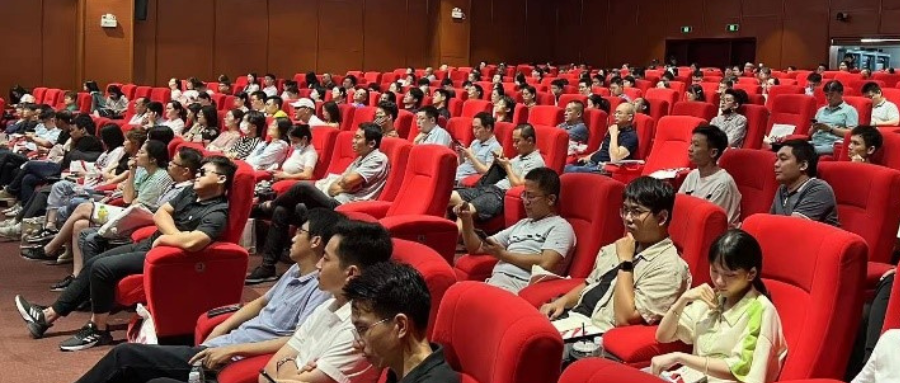 《助企“扬帆出海”系列活动——企业出境拓市场实务》专题培训会圆满成功！